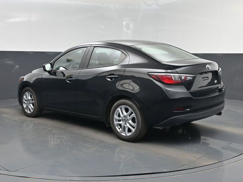 Used 2017 Toyota Yaris iA image 4