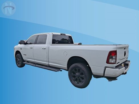 Used 2022 RAM 3500 Big Horn w/ Night Edition AWD/4WD image 11
