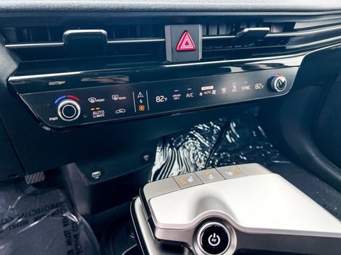 Used 2024 Kia EV6 Light image 19