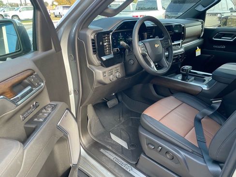 New 2026 Chevrolet Silverado 1500 High Country w/ Max Trailering Package image 4