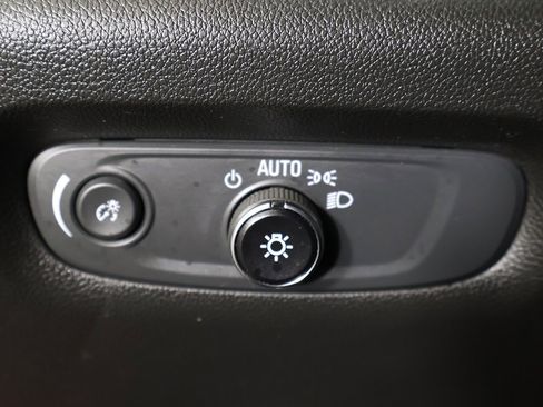 Used 2023 Chevrolet Traverse LT w/ LPO, Floor Liner Package image 41