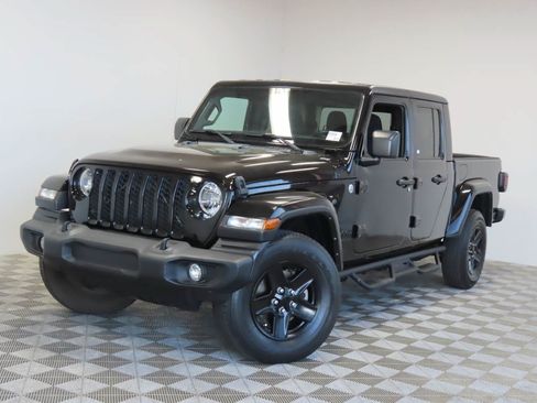 Used 2021 Jeep Gladiator Sport AWD/4WD image 1