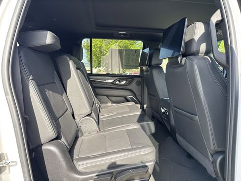 Used 2024 GMC Yukon XL Denali w/ Advanced Technology Package AWD/4WD image 24