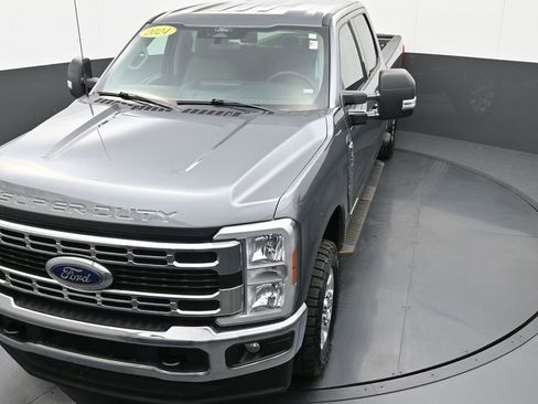 Used 2024 Ford F250 XLT image 43