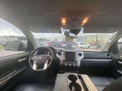 Used 2020 Toyota Tundra SR5 AWD/4WD image 4