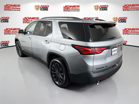 Used 2023 Chevrolet Traverse RS AWD/4WD image 2