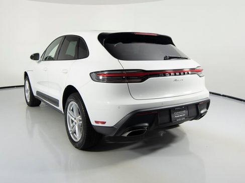 Certified 2025 Porsche Macan image 8