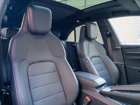 Used 2025 Porsche Macan Electric image 25