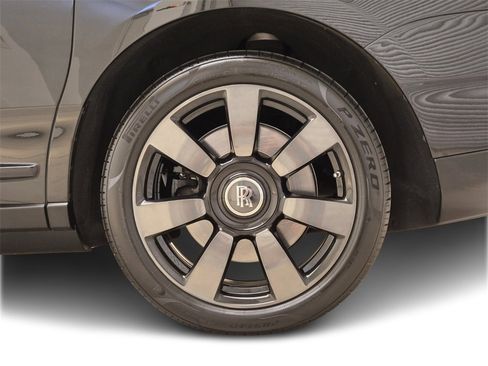 Certified 2022 Rolls-Royce Cullinan w/ Dark Exterior Package image 15