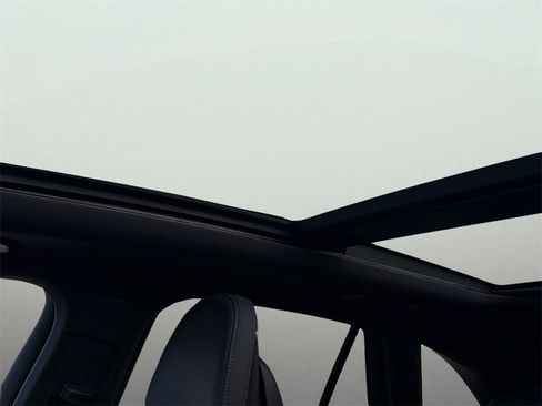 Used 2026 Mercedes-Benz GLC 300 GLC 300 image 18