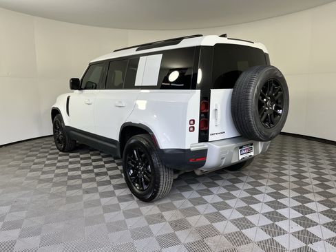 Used 2025 Land Rover Defender 110 S AWD/4WD image 3