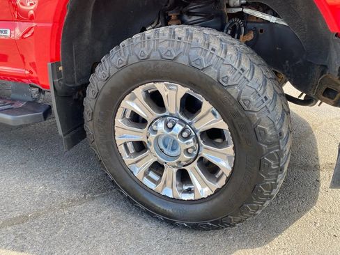 Used 2017 Ford F250 XLT w/ XLT Premium Package AWD/4WD image 30