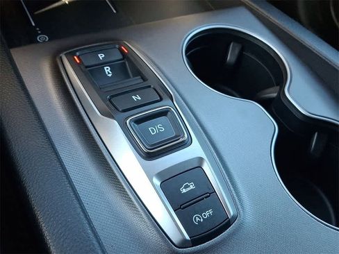 Certified 2025 Honda Ridgeline Sport image 12