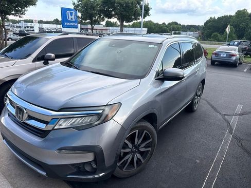 Used 2019 Honda Pilot Touring image 2