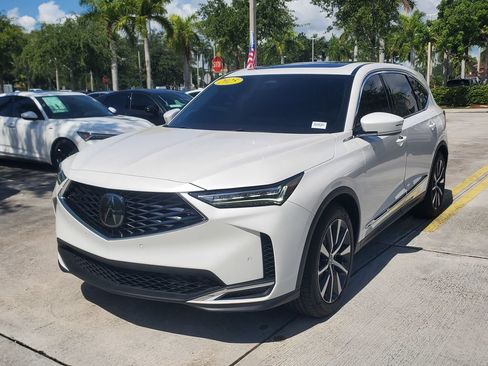 Used 2025 Acura MDX FWD w/ Technology Package image 3