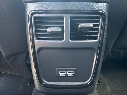 Used 2023 Dodge Charger SXT w/ Blacktop Package AWD/4WD image 18