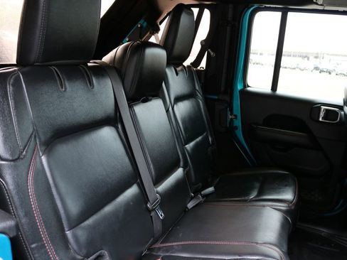 Used 2019 Jeep Wrangler Unlimited Rubicon image 18