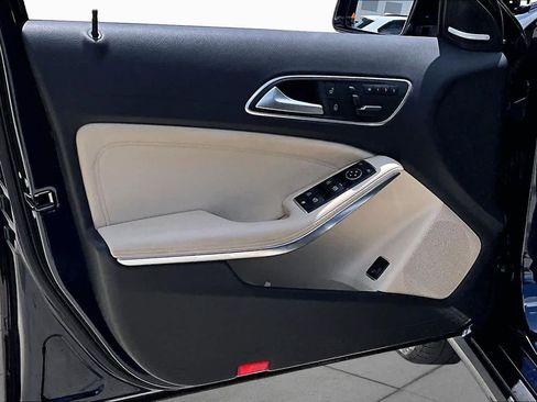 Used 2017 Mercedes-Benz GLA 250 image 25
