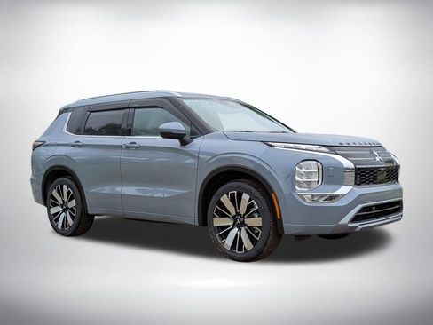 New 2026 Mitsubishi Outlander SEL image 2