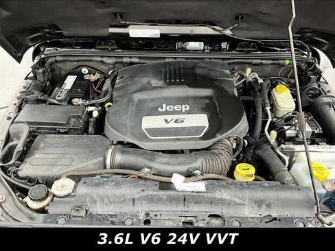 Used 2015 Jeep Wrangler Unlimited Rubicon AWD/4WD image 29