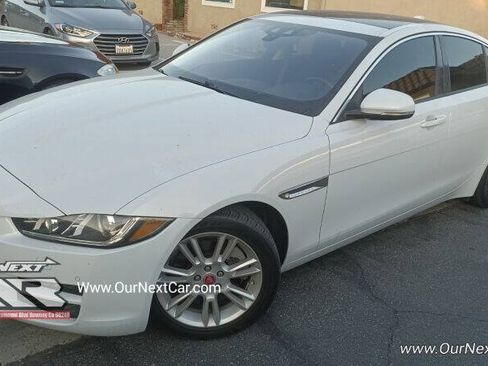 Used 2017 Jaguar XE Premium RWD image 2