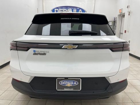 New 2026 Chevrolet Equinox EV LT image 17