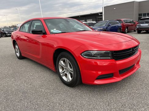Used 2023 Dodge Charger SXT image 3
