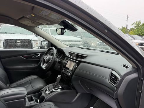 Used 2019 Nissan Rogue SL FWD image 9