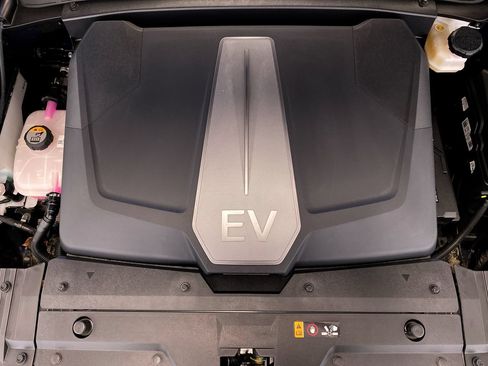 Certified 2024 Kia EV6 Light RWD image 14