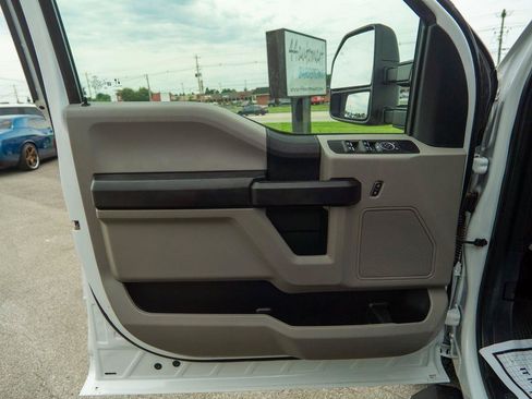 Used 2021 Ford F250 XL w/ Power Equipment Group AWD/4WD image 16