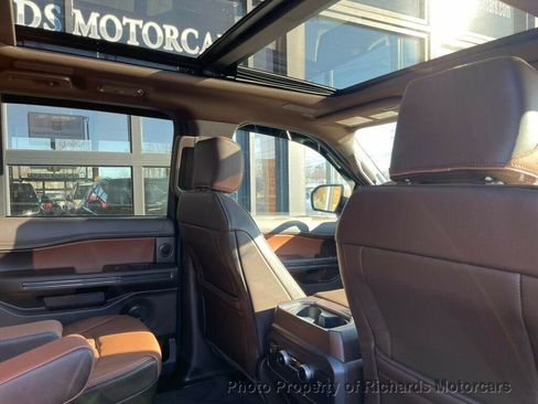 Used 2024 Ford Expedition King Ranch image 23