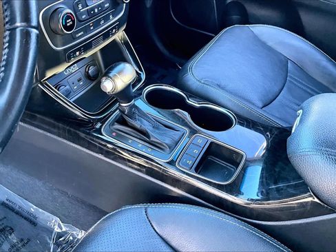 Used 2014 Kia Sorento SX w/ 3rd Row Package image 16