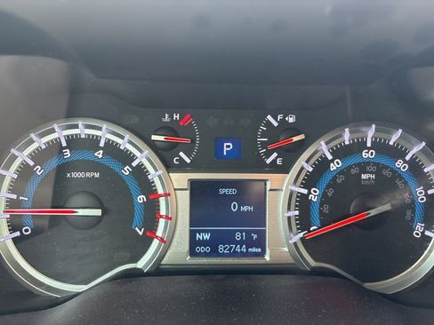 Used 2014 Toyota 4Runner SR5 image 10