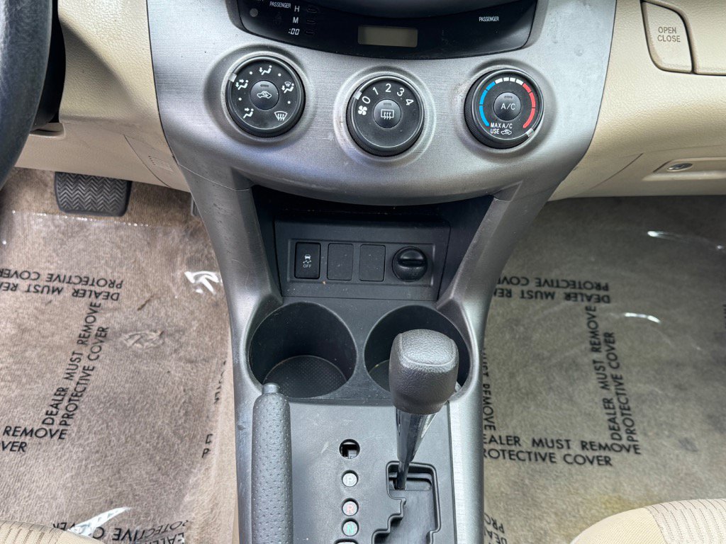 Used 2012 Toyota RAV4 FWD w/ Value Pkg image 25