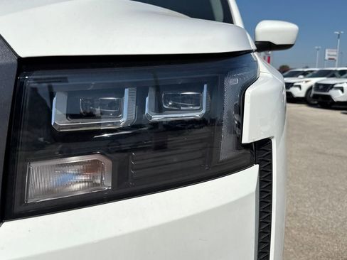 New 2026 Nissan Frontier SV w/ All-Weather Content Package image 9