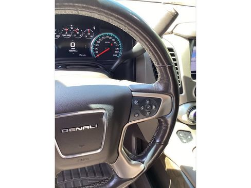 Used 2018 GMC Yukon Denali w/ Denali Ultimate Package AWD/4WD image 39