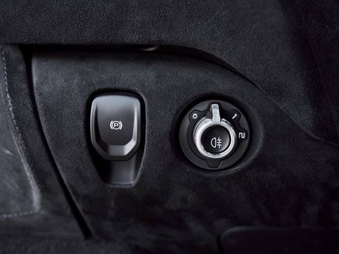 Used 2024 McLaren 750S image 48