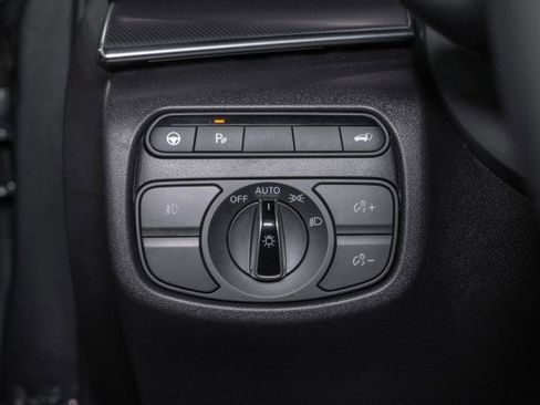 Used 2023 INFINITI QX55 Essential w/ Accent Package image 19