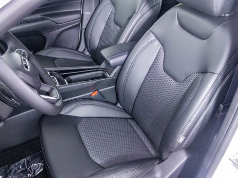 New 2026 Jeep Compass Latitude image 18