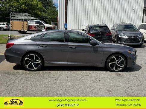 Used 2018 Honda Accord Sport image 4