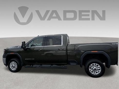 Used 2022 GMC Sierra 2500 SLE w/ SLE Value Package; AWD/4WD image 5