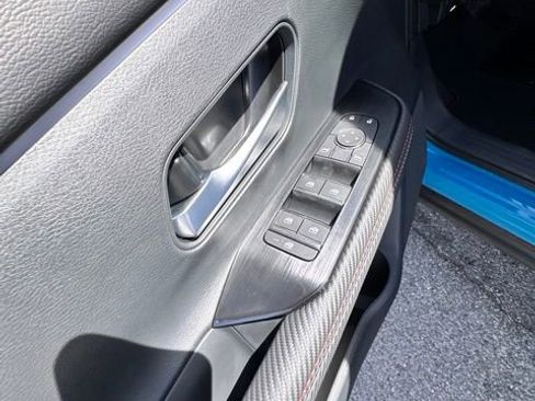 New 2025 Nissan Kicks SR image 20