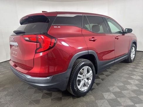 Used 2020 GMC Terrain SLE FWD image 3