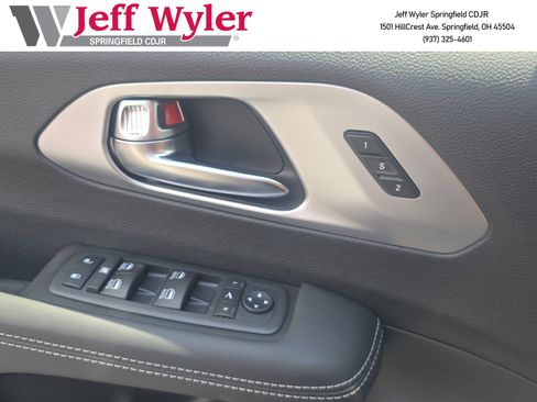 New 2026 Chrysler Pacifica Limited w/ S Appearance Package image 31