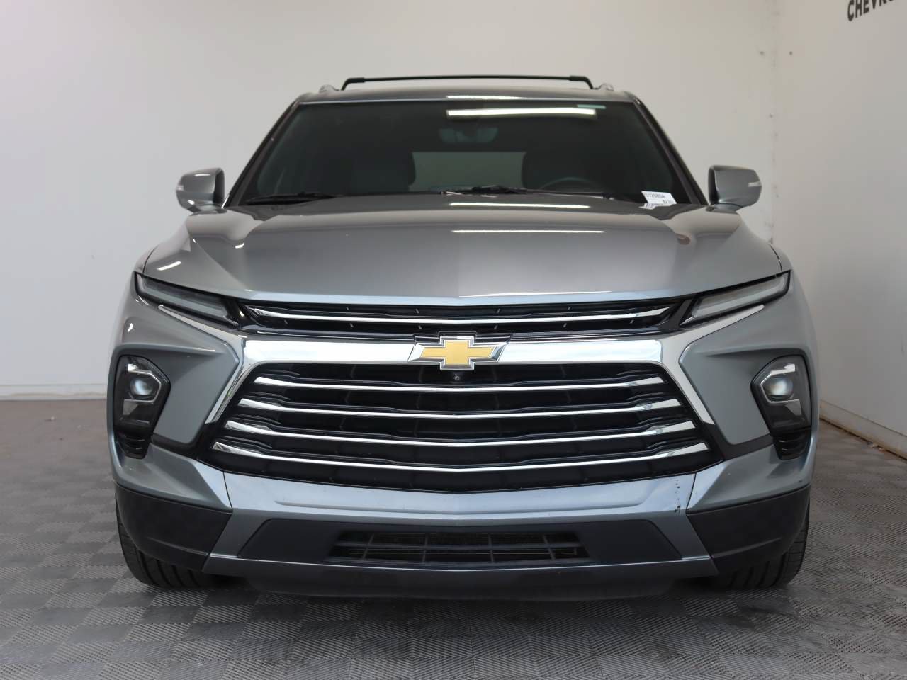 Used 2024 Chevrolet Blazer Premier w/ Driver Confidence II Package AWD/4WD image 2