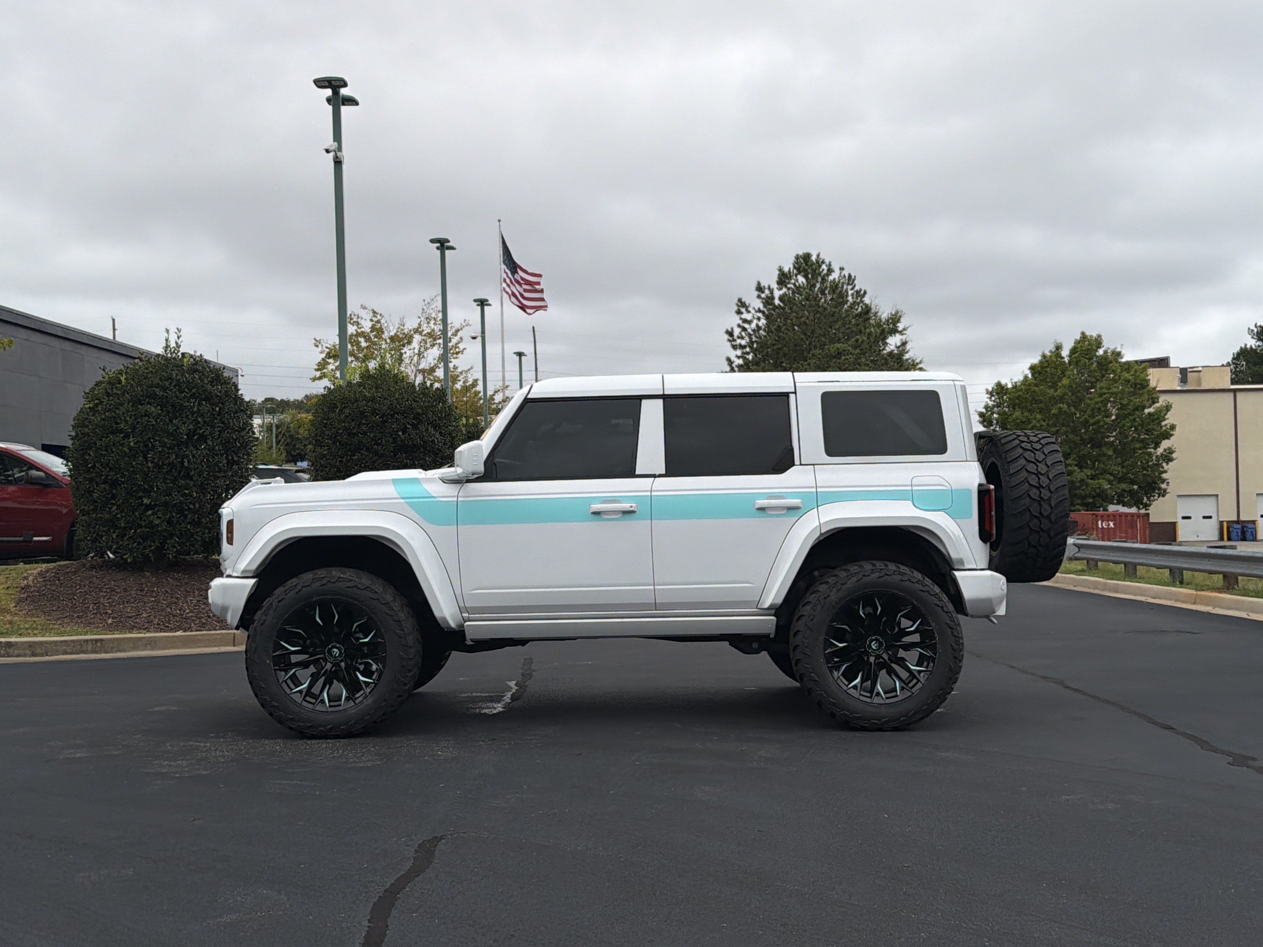 Used 2026 Ford Bronco Outer Banks AWD/4WD image 10
