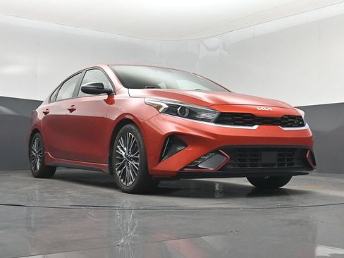 Certified 2022 Kia Forte GT-Line w/ GT-Line Premium Package FWD image 32