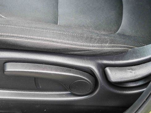 Used 2016 Kia Soul + FWD image 25