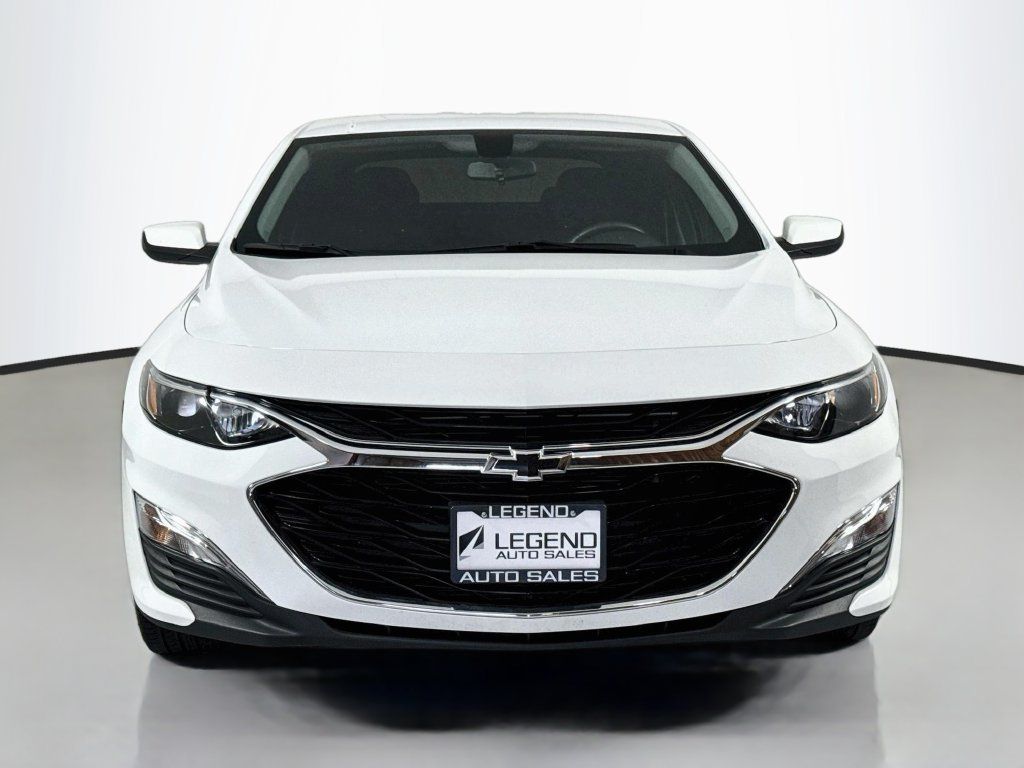 Used 2022 Chevrolet Malibu RS FWD image 2