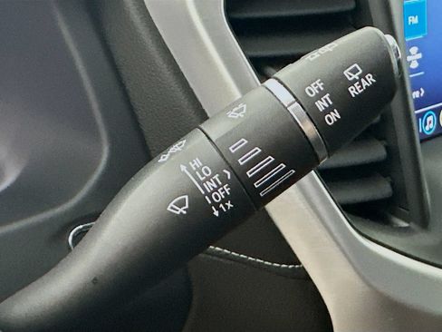 Used 2021 GMC Acadia SLE w/ Driver Convenience Package FWD image 21